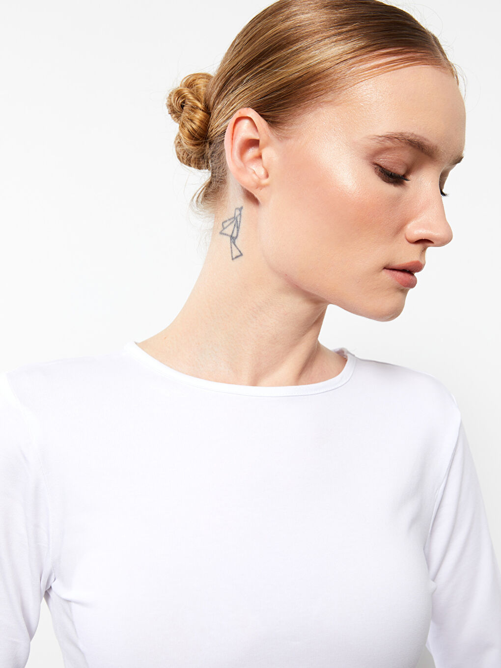 Beyaz Bisiklet Yaka Kadın Bodysuit