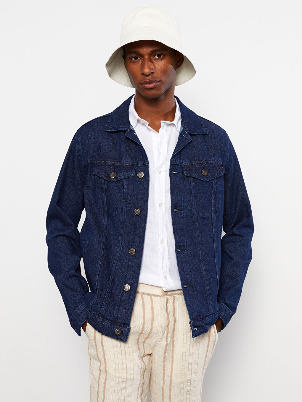 Standard Fit Men's Denim Jacket-3