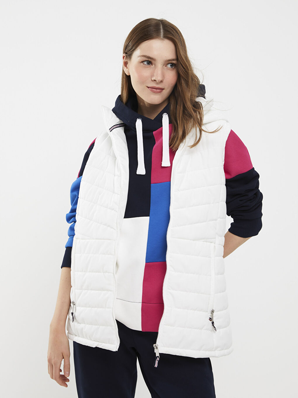 Ekru Kadın Kapüşonlu Düz Şişme Yelek-1