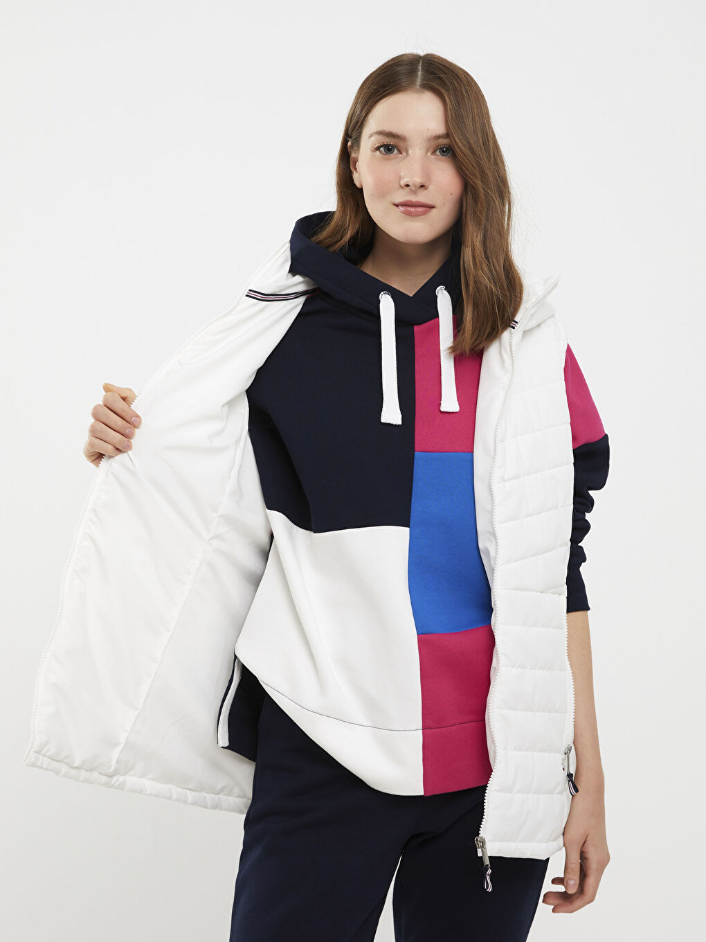 Ekru Kadın Kapüşonlu Düz Şişme Yelek-2