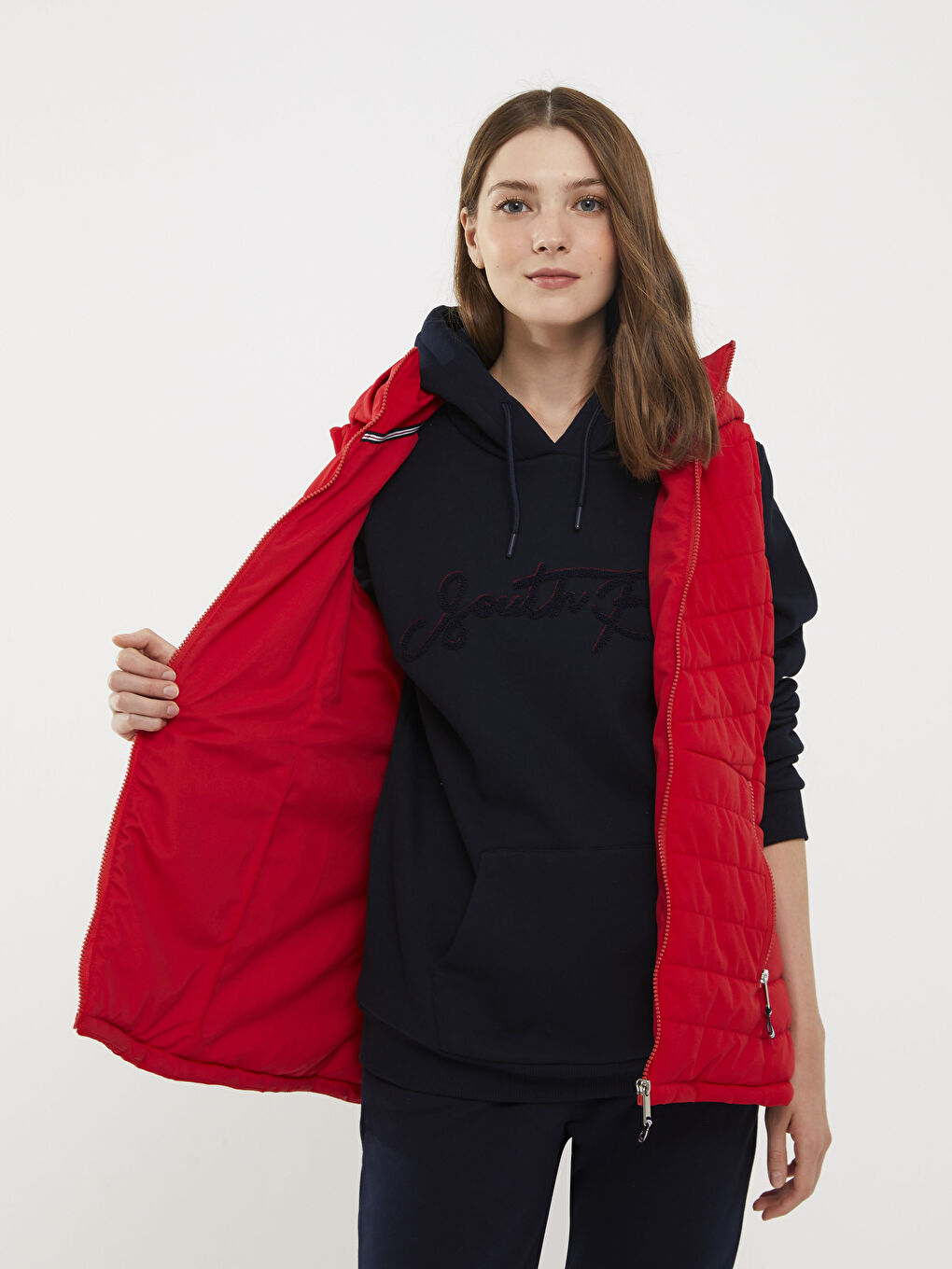Kırmızı Kadın Kapüşonlu Düz Şişme Yelek-3