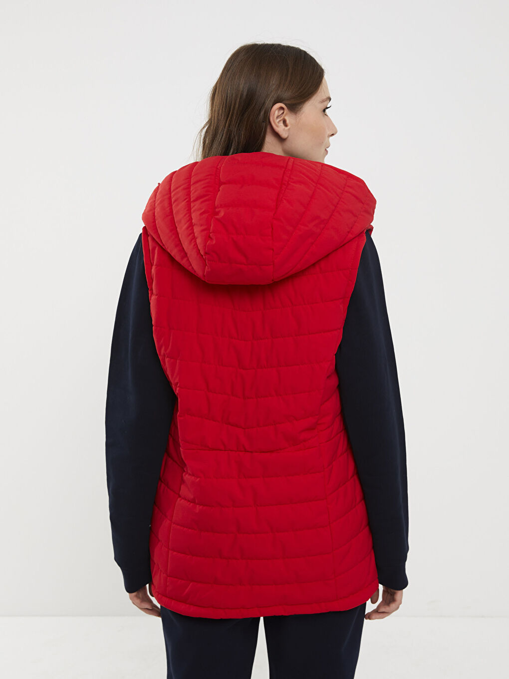 Kırmızı Kadın Kapüşonlu Düz Şişme Yelek-5