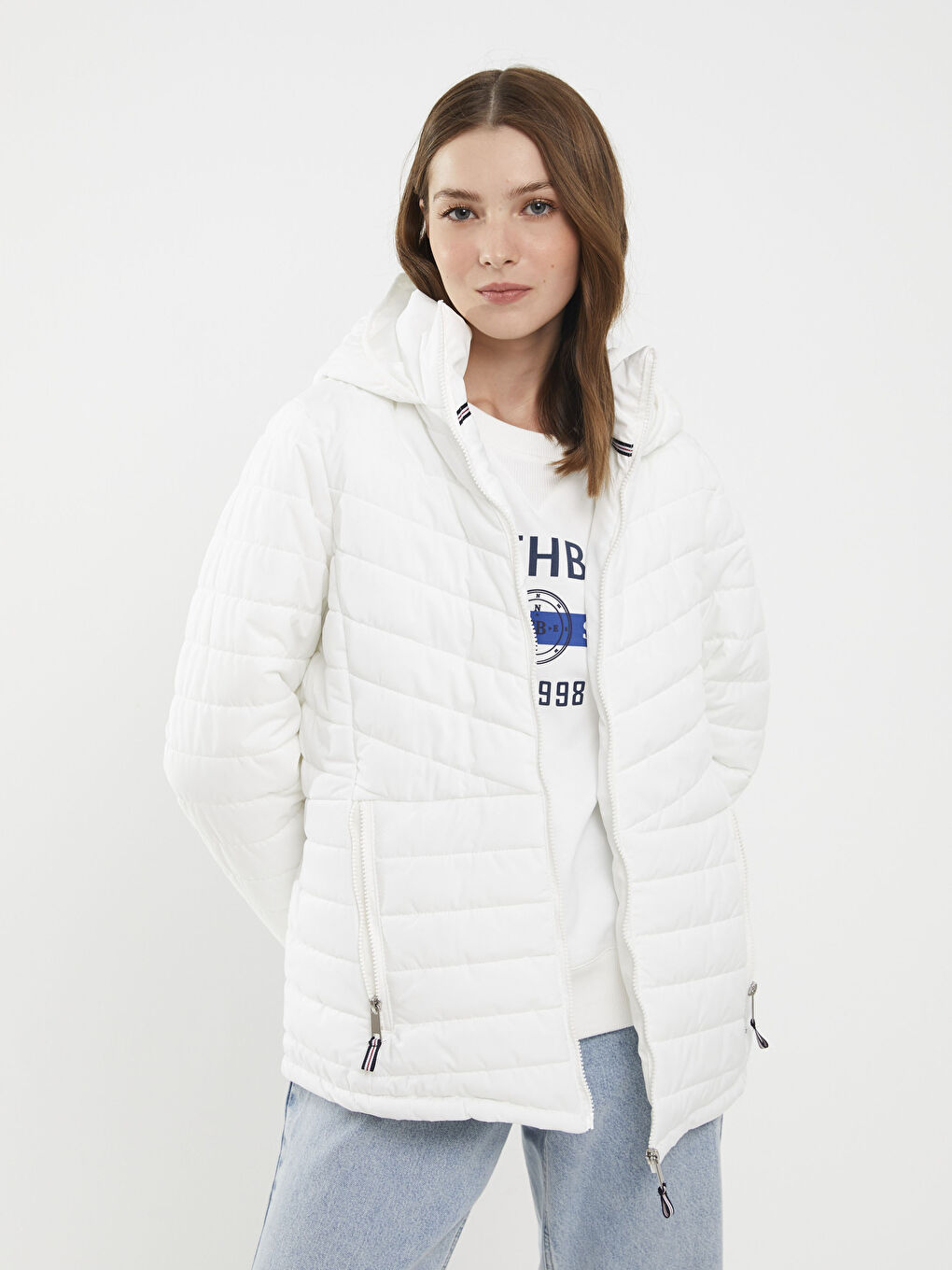 Ekru Kadın Kapüşonlu Düz Şişme Mont-4