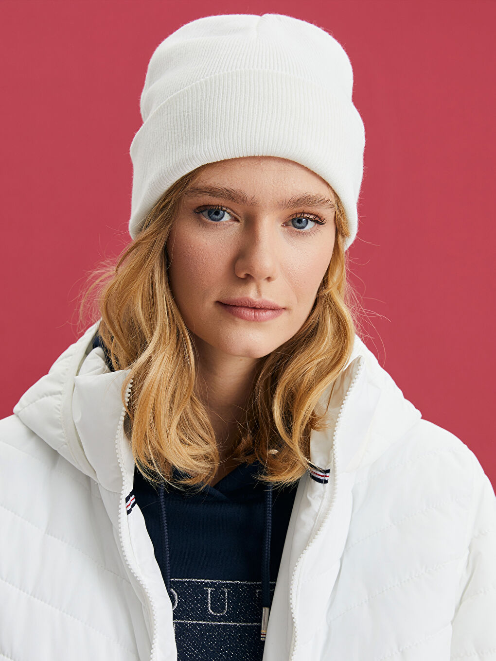 Ekru Kadın Kapüşonlu Düz Şişme Mont-2