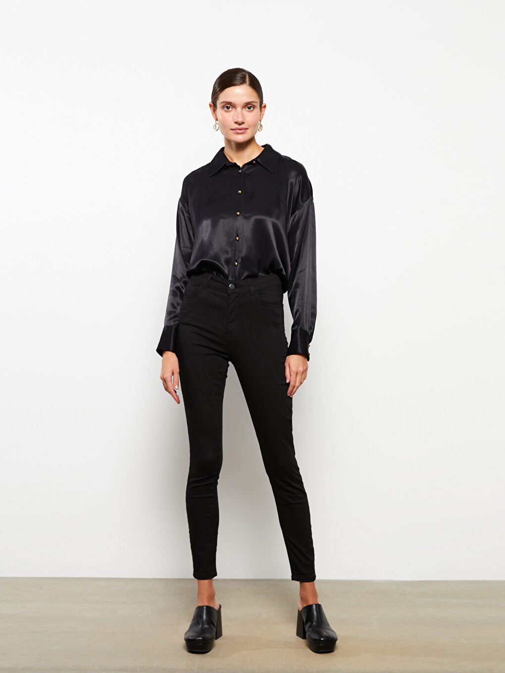 Slim Fit Plain Twill Women's Trousers-1