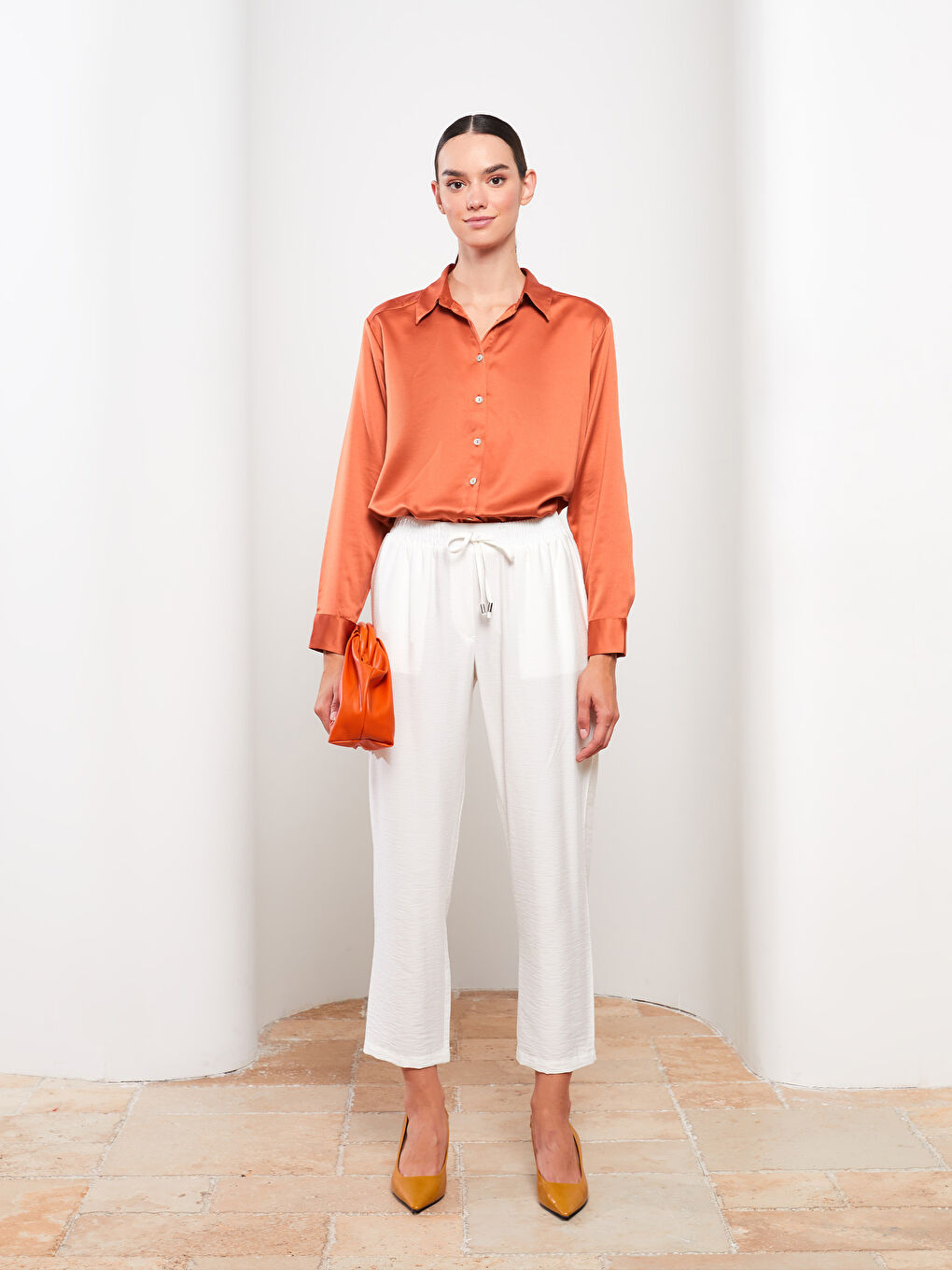 Kahverengi Düz Uzun Kollu Saten Kadın Gömlek Tunik