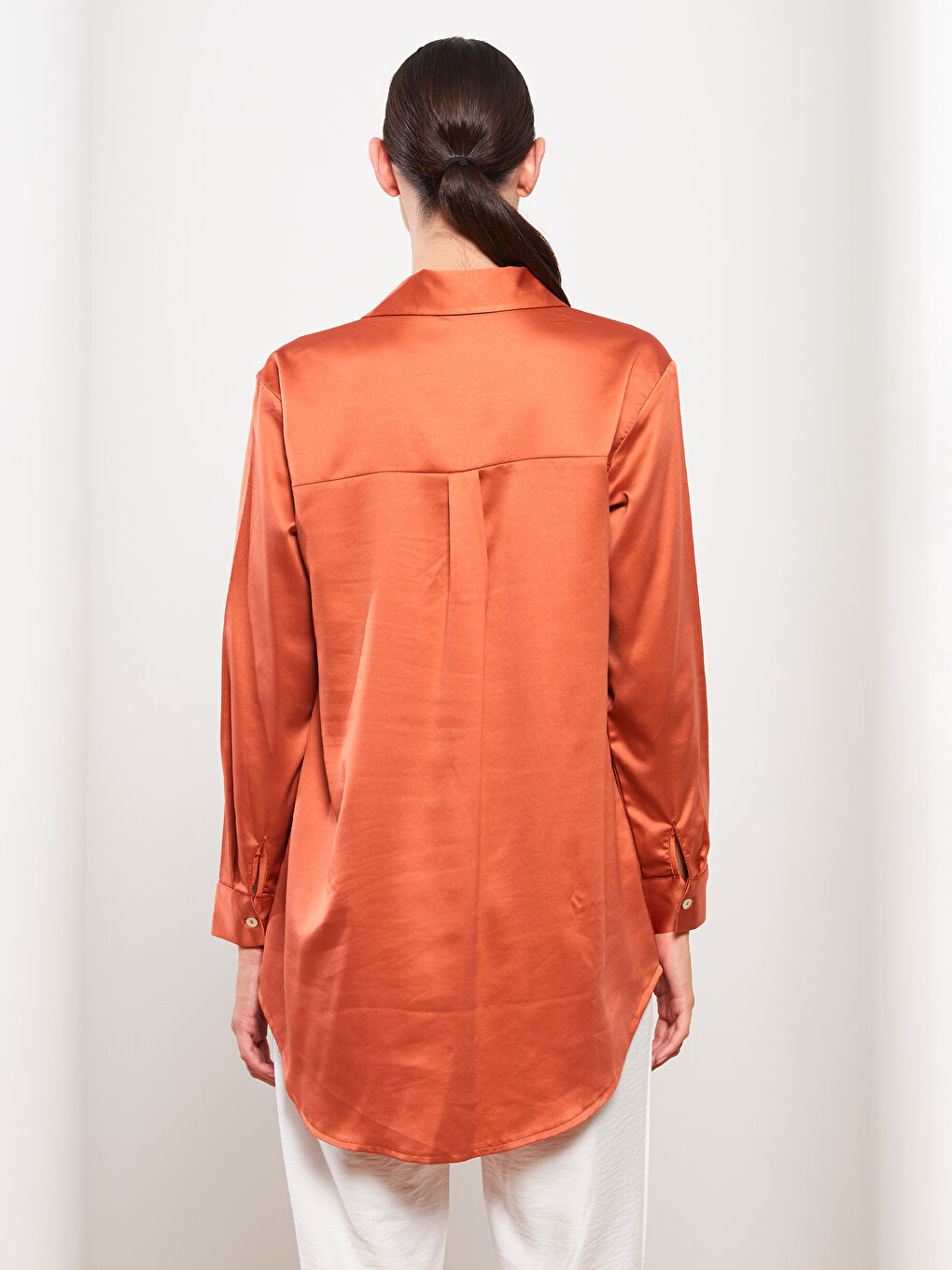 Kahverengi Düz Uzun Kollu Saten Kadın Gömlek Tunik-4