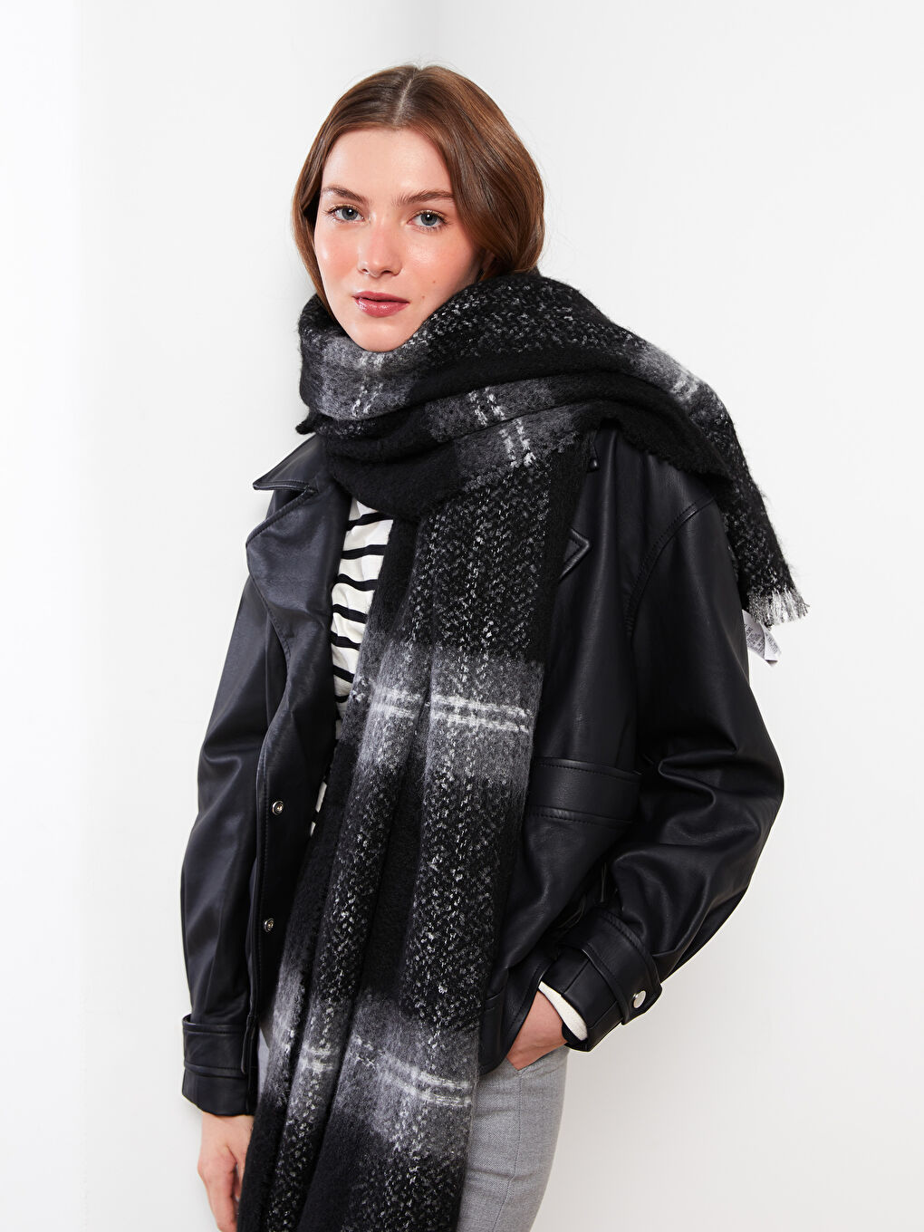 LCW ACCESSORIES Plaid Patterned Women's Scarf -W2CP58Z8-LKX