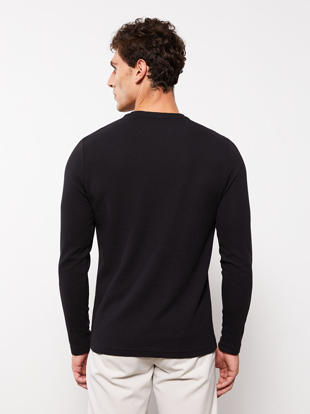 Siyah Bisiklet Yaka Uzun Kollu Basic Erkek Tişört-4