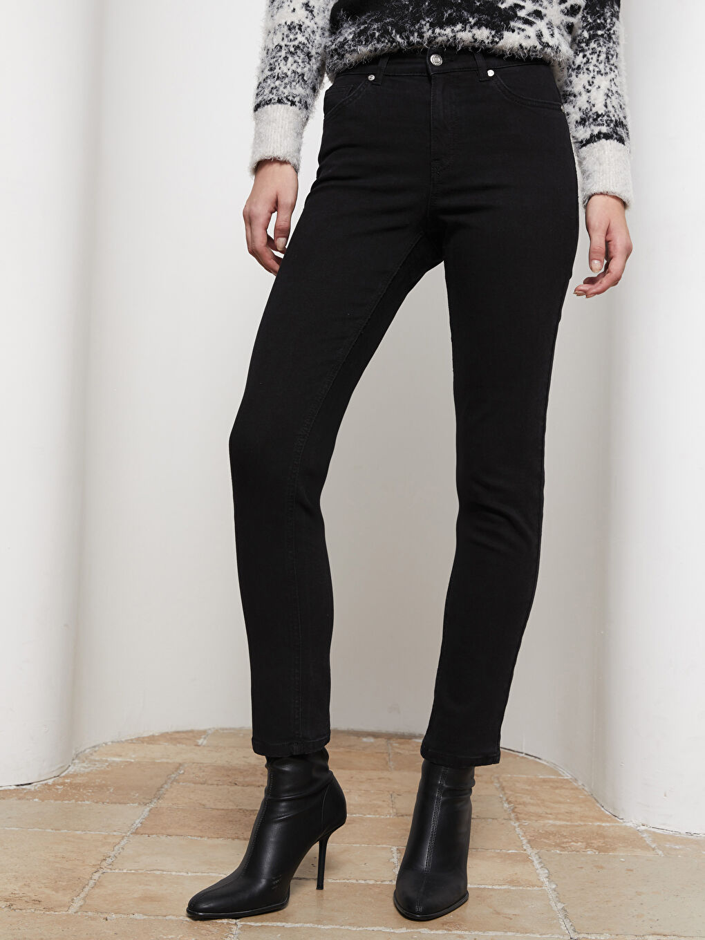 High Waisted Slim Fit Regular Pocket Detailed Women's Denim