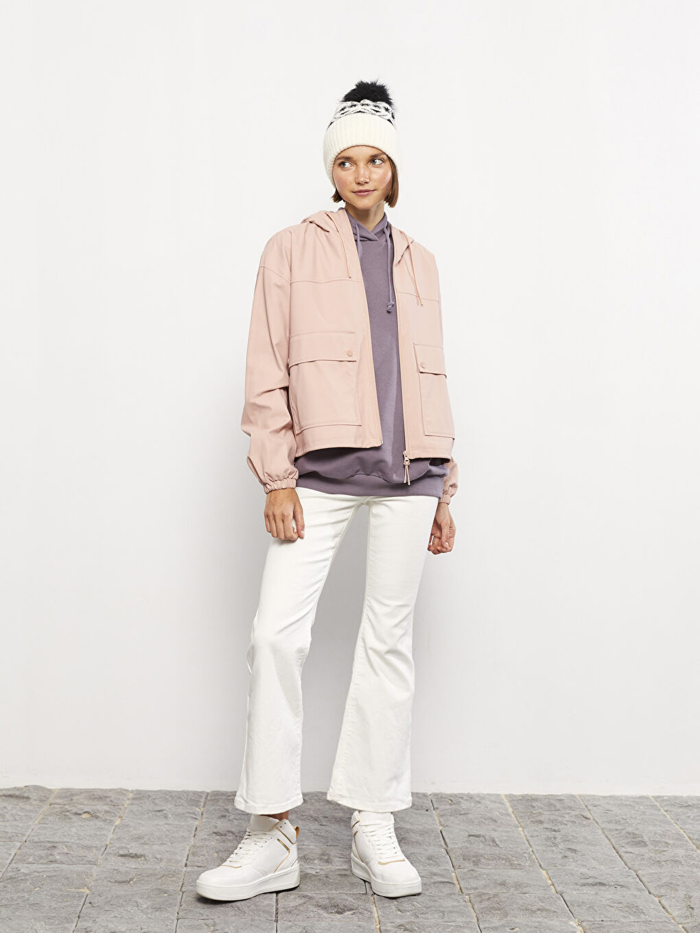 بيريه للسيدات بتفاصيل بومبون ومطبوع-2