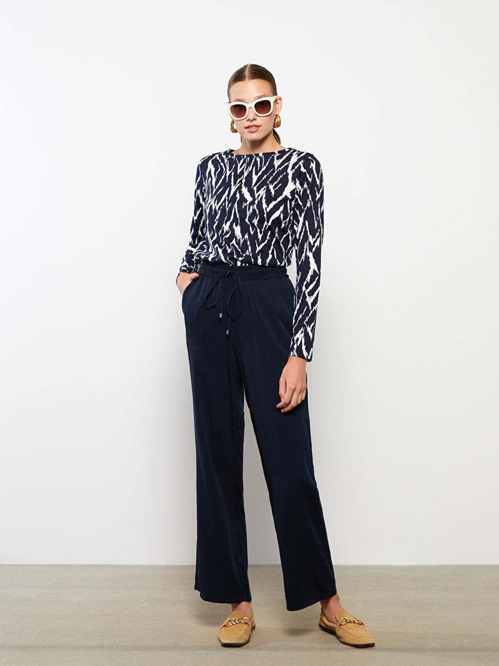 Lacivert Bisiklet Yaka Desenli Uzun Kollu Pamuklu Kadın Tişört-2