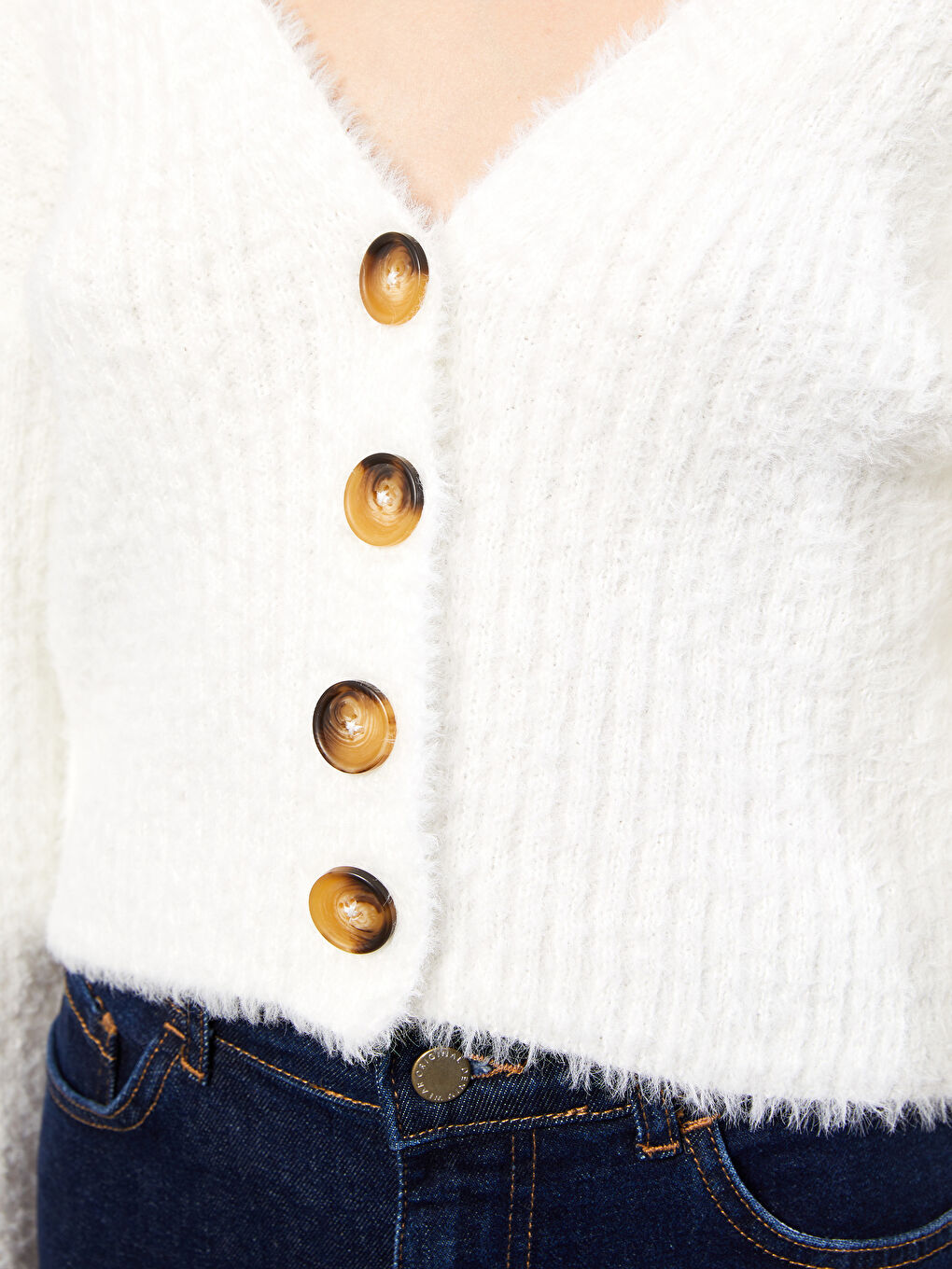 Ekru V Yaka Kadın Triko Hırka-3