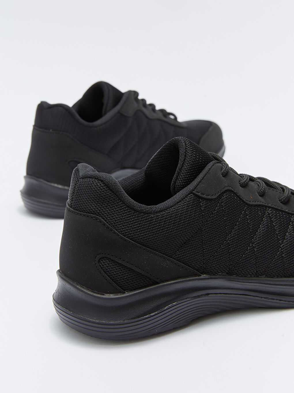 Siyah Bağcıklı File Detaylı Erkek Spor Ayakkabı-4