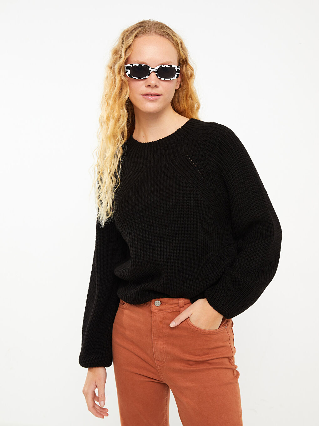 Siyah Bisiklet Yaka Düz Uzun Kollu Kadın Triko Kazak