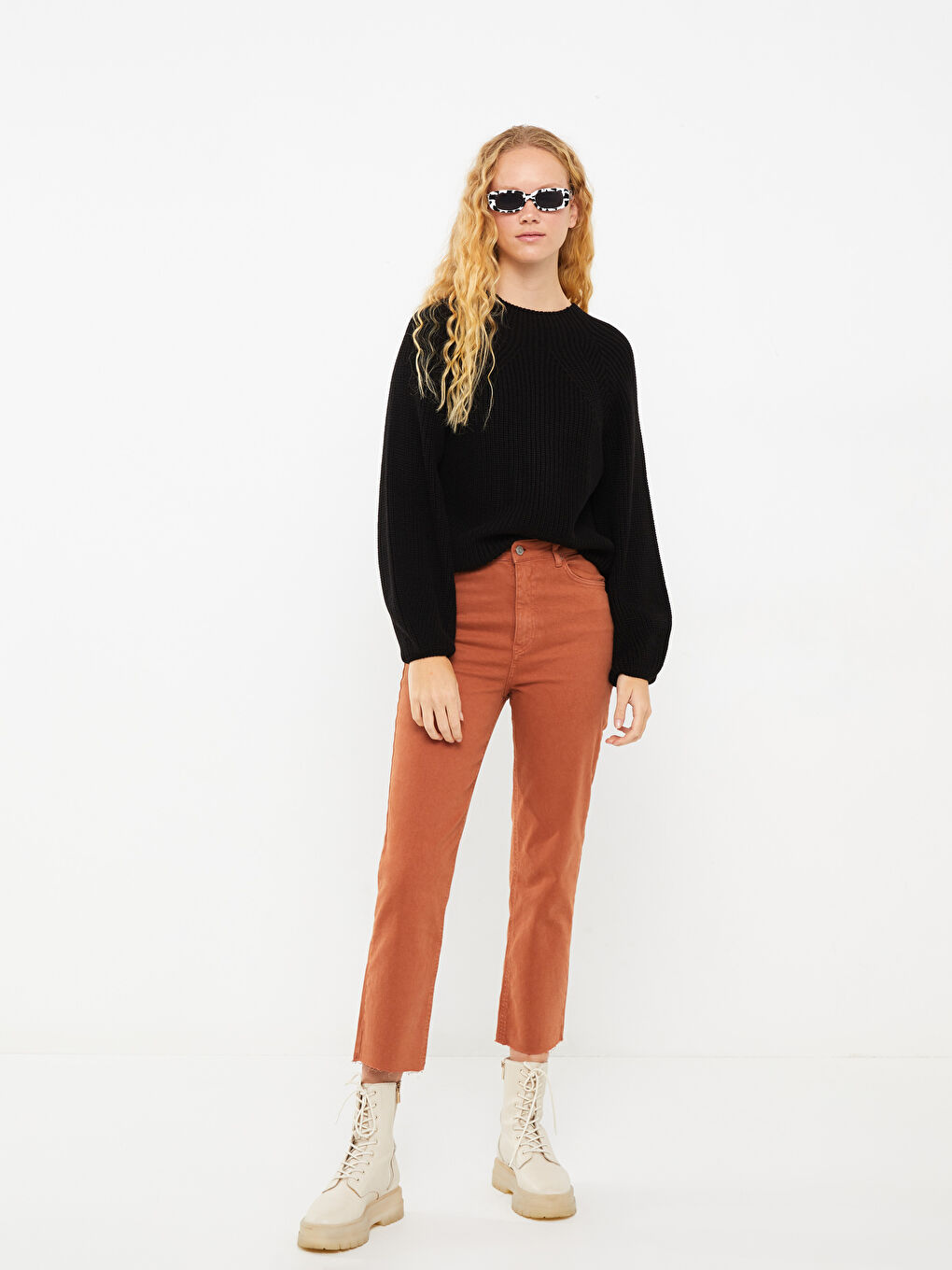 Siyah Bisiklet Yaka Düz Uzun Kollu Kadın Triko Kazak-1