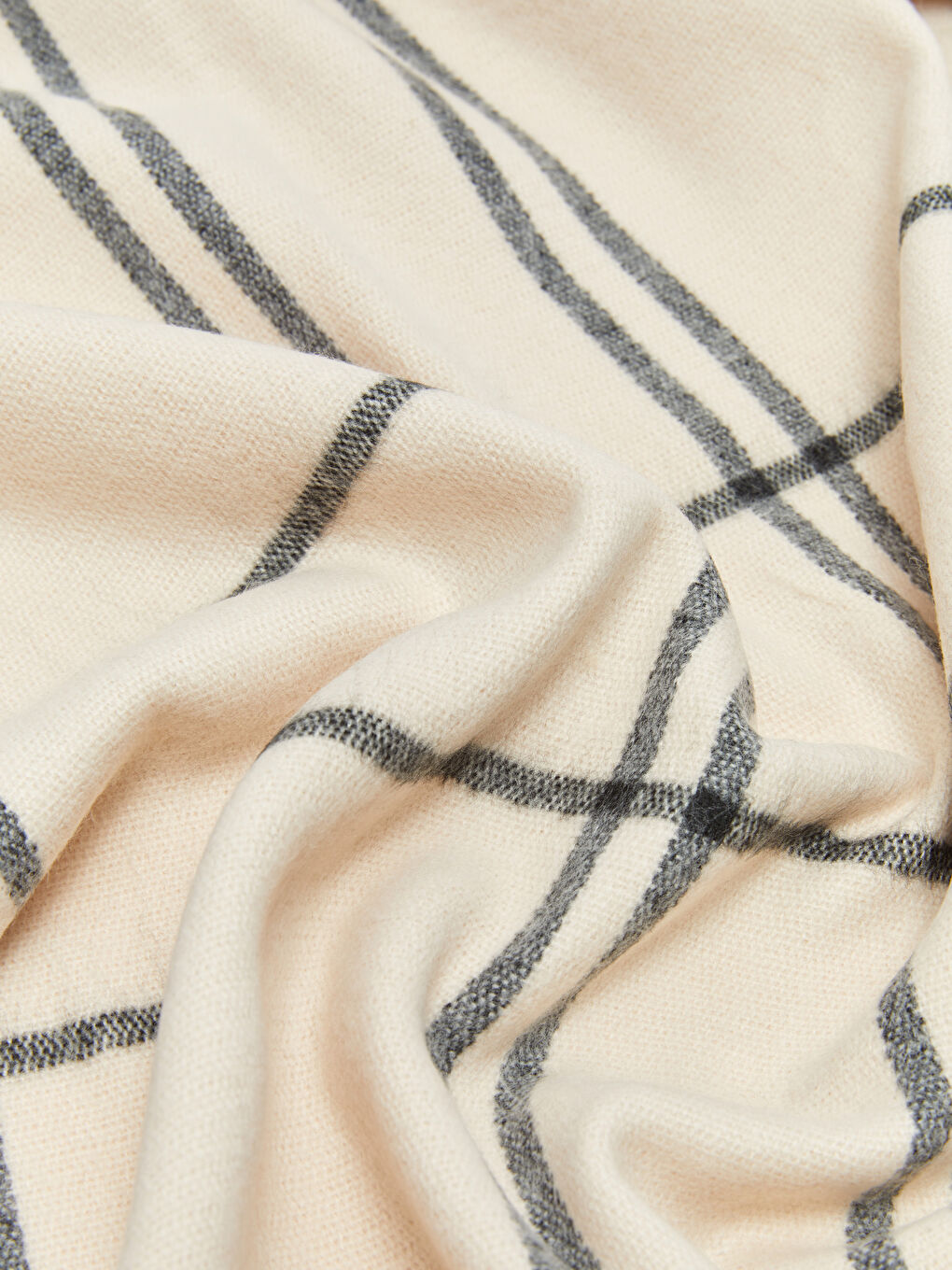 Plaid Patterned Women's Scarf-4