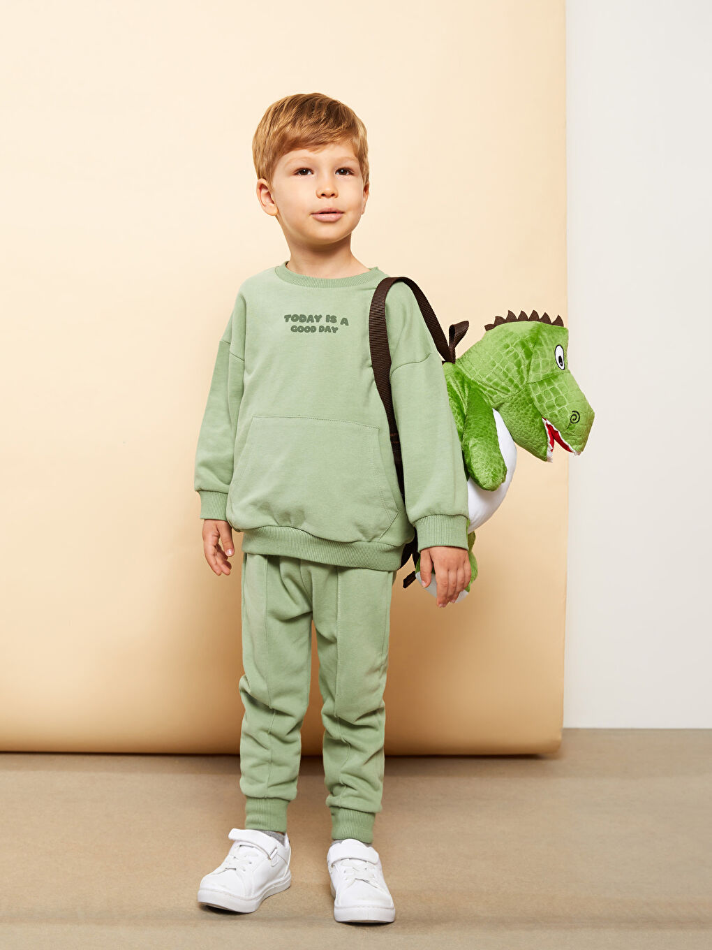 طقم بلوزة بكم طويل بياقة دائرية مطبوعة للأولاد الرضع مع بنطلون رياضي - مجموعة من قطعتين-4