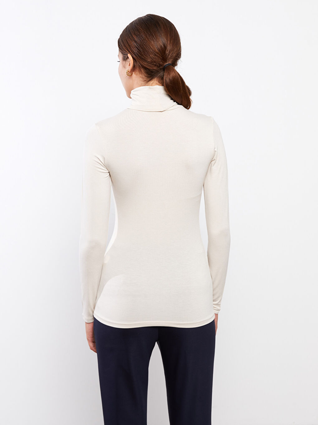 Bej Dik Yaka Düz Uzun Kollu Kadın Body-4