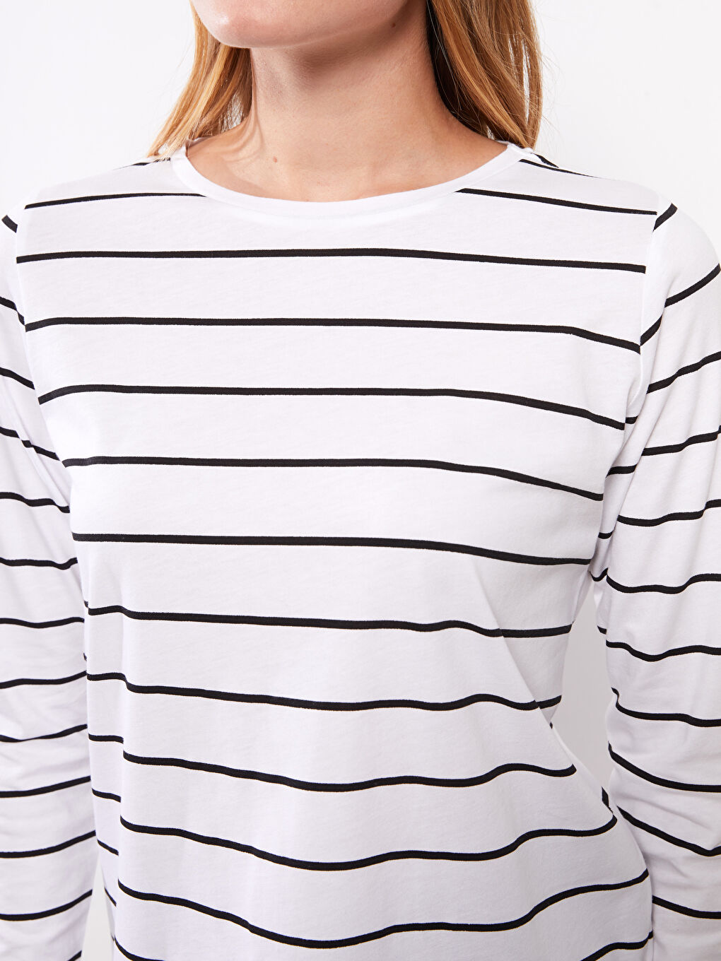 Siyah Bisiklet Yaka Çizgili Uzun Kollu Pamuklu Kadın Tişört-3