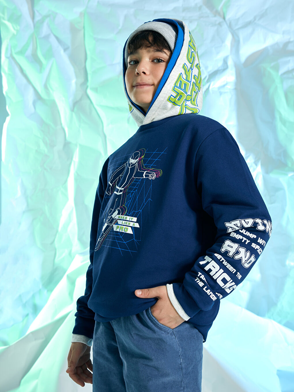 Ұлдарға арналған ұзын жеңді принтті дөңгелек жағалы свитшот