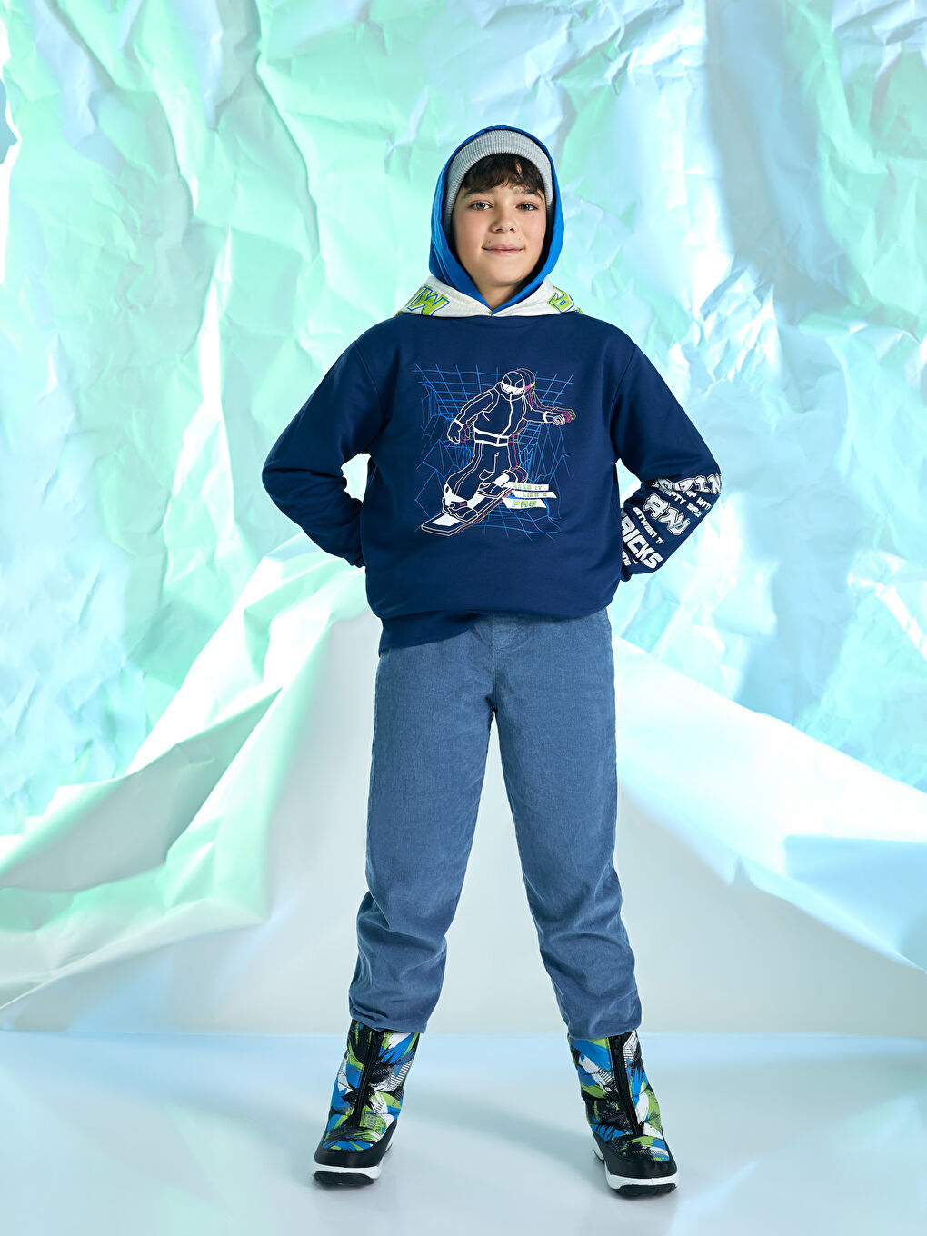 Ұлдарға арналған ұзын жеңді принтті дөңгелек жағалы свитшот-1