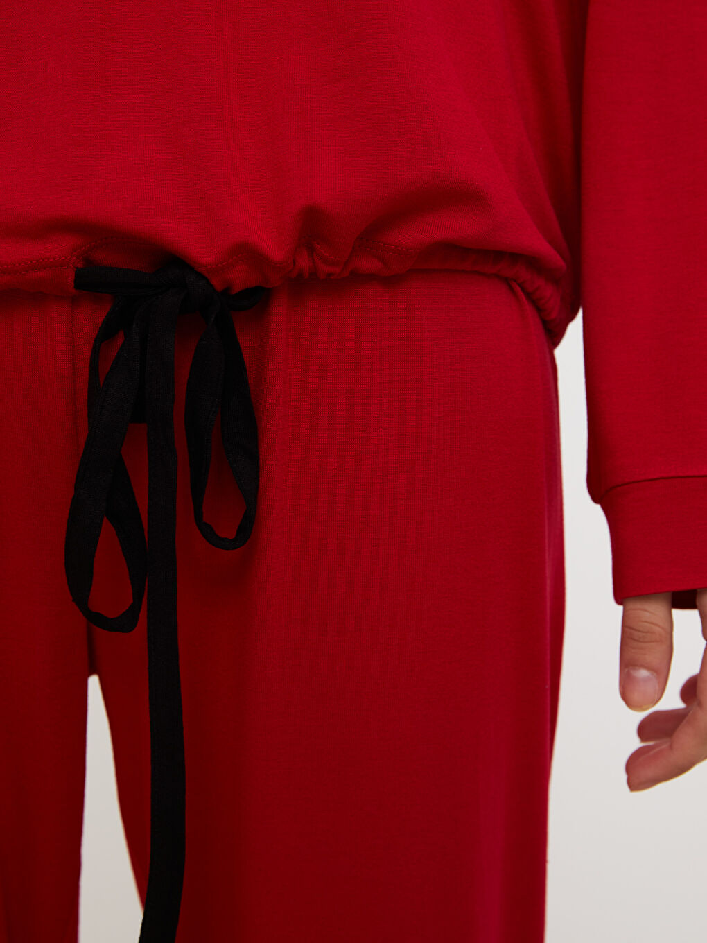 Kırmızı Bisiklet Yaka Yılbaşı Temalı Kadın Pijama Takımı-3