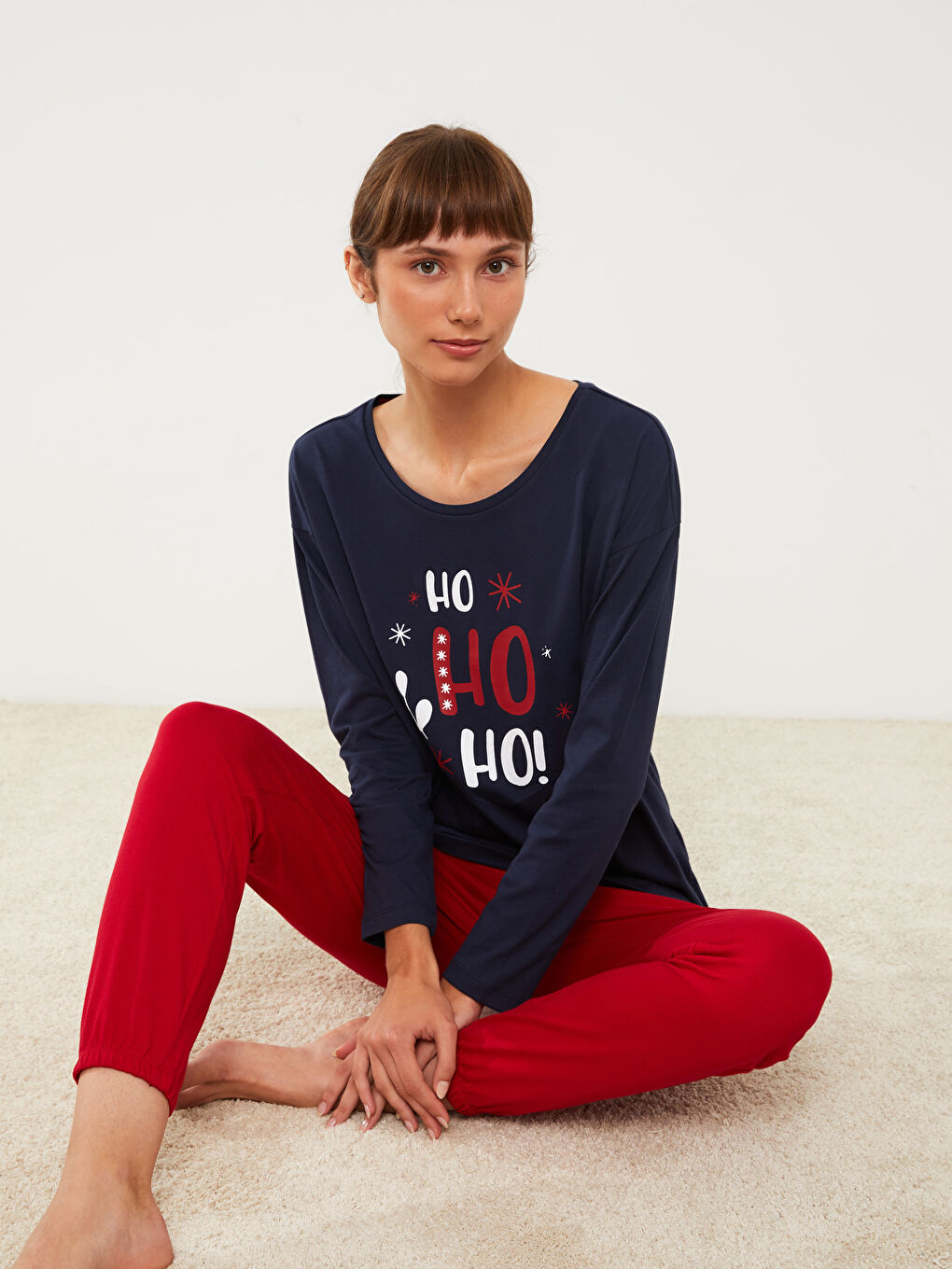 Kırmızı Bisiklet Yaka Yılbaşı Temalı Uzun Kollu Pamuklu Kadın Pijama Takımı