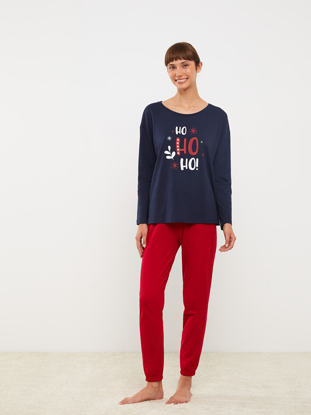 Kırmızı Bisiklet Yaka Yılbaşı Temalı Uzun Kollu Pamuklu Kadın Pijama Takımı-2