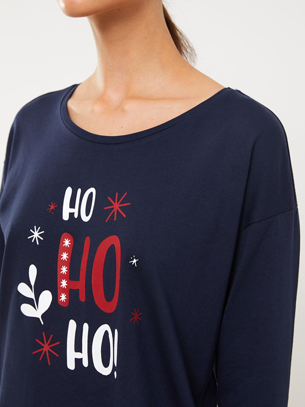 Kırmızı Bisiklet Yaka Yılbaşı Temalı Uzun Kollu Pamuklu Kadın Pijama Takımı-3