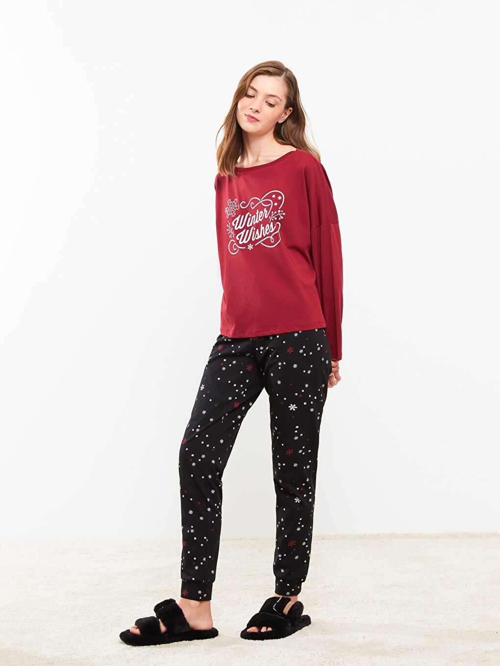 Siyah Bisiklet Yaka Yılbaşı Temalı Kadın Pijama Takımı