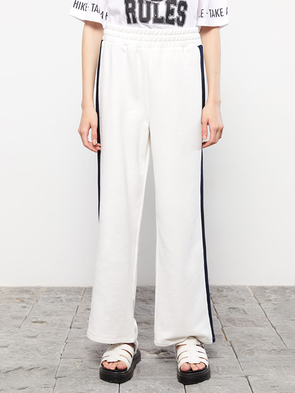 Ekru Beli Lastikli Renk Bloklu Kadın Eşofman Altı-3