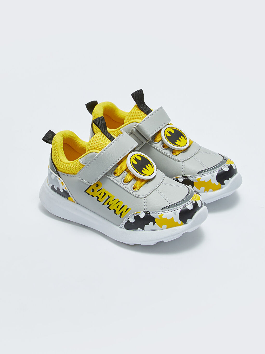 Gri Batman Lisanslı Cırt Cırtlı Erkek Çocuk Spor Ayakkabı
