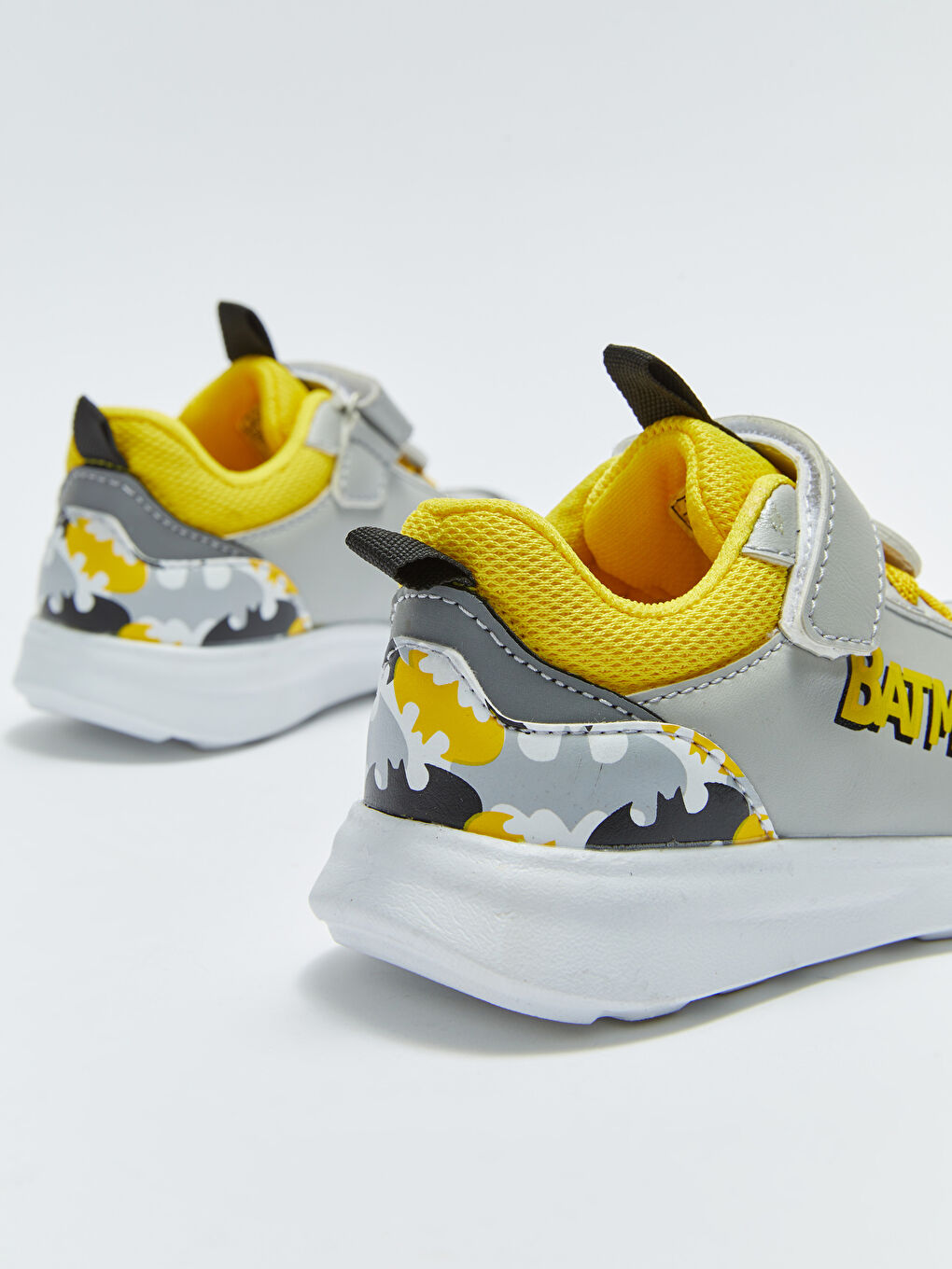 Gri Batman Lisanslı Cırt Cırtlı Erkek Çocuk Spor Ayakkabı-4