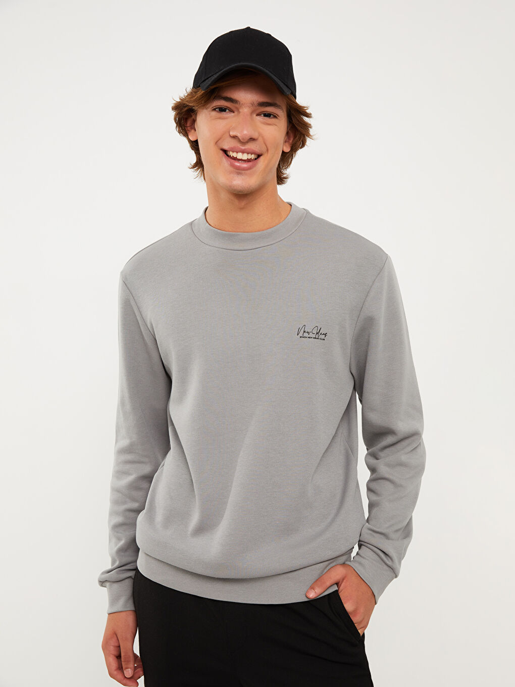 LCW Casual Gri Bisiklet Yaka Uzun Kollu Erkek Sweatshirt