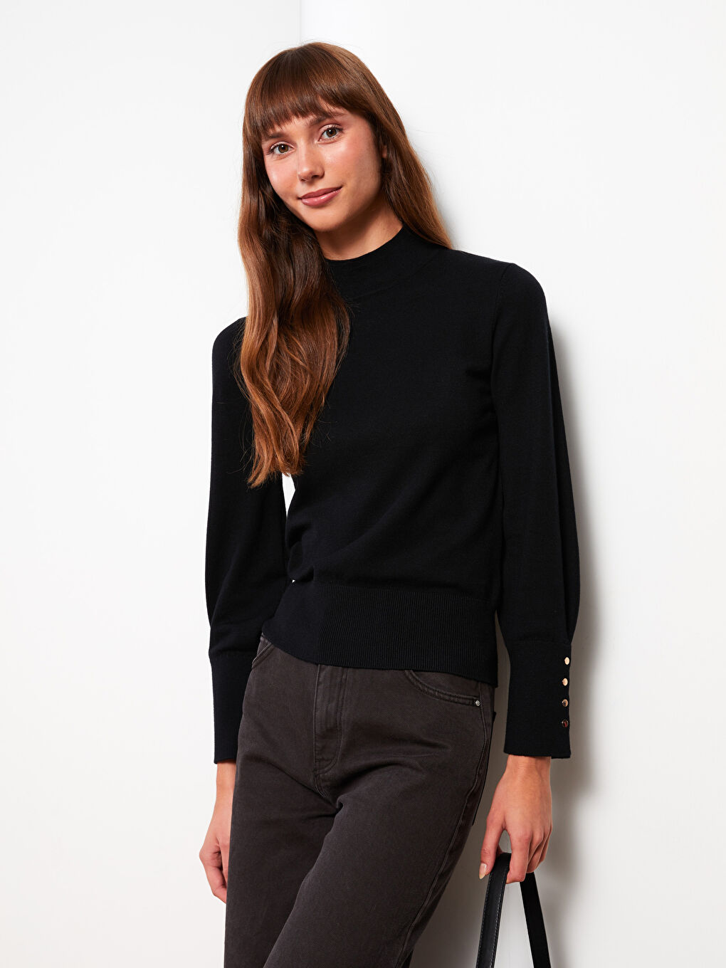 Siyah Dik Yaka Kadın Triko Kazak