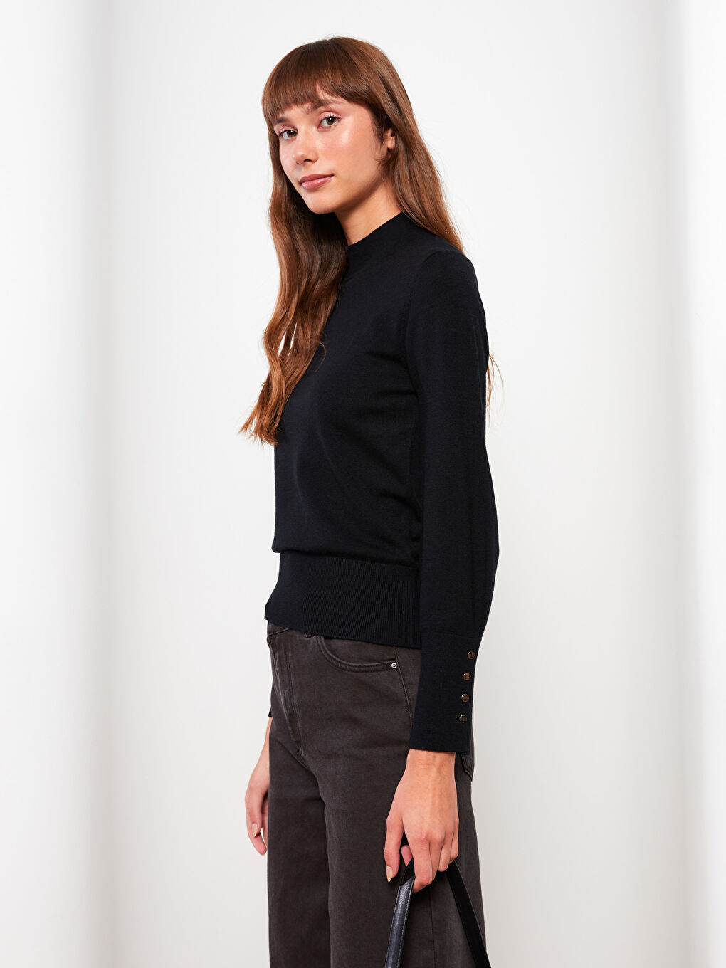 Siyah Dik Yaka Kadın Triko Kazak-1