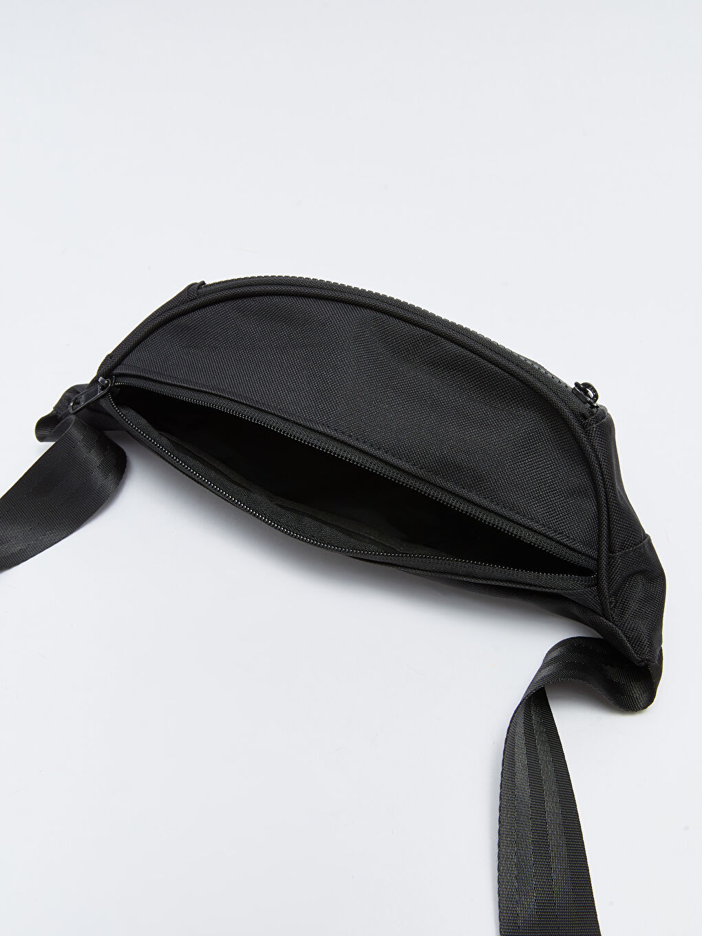 Siyah Etiket Detaylı Erkek Bel Çantası-3