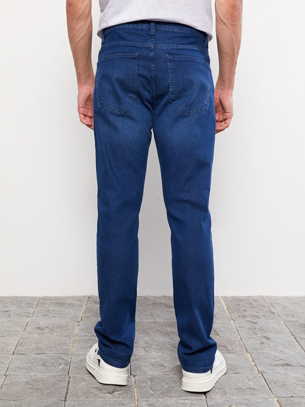 779 جينز بقصة عادية للرجال-4