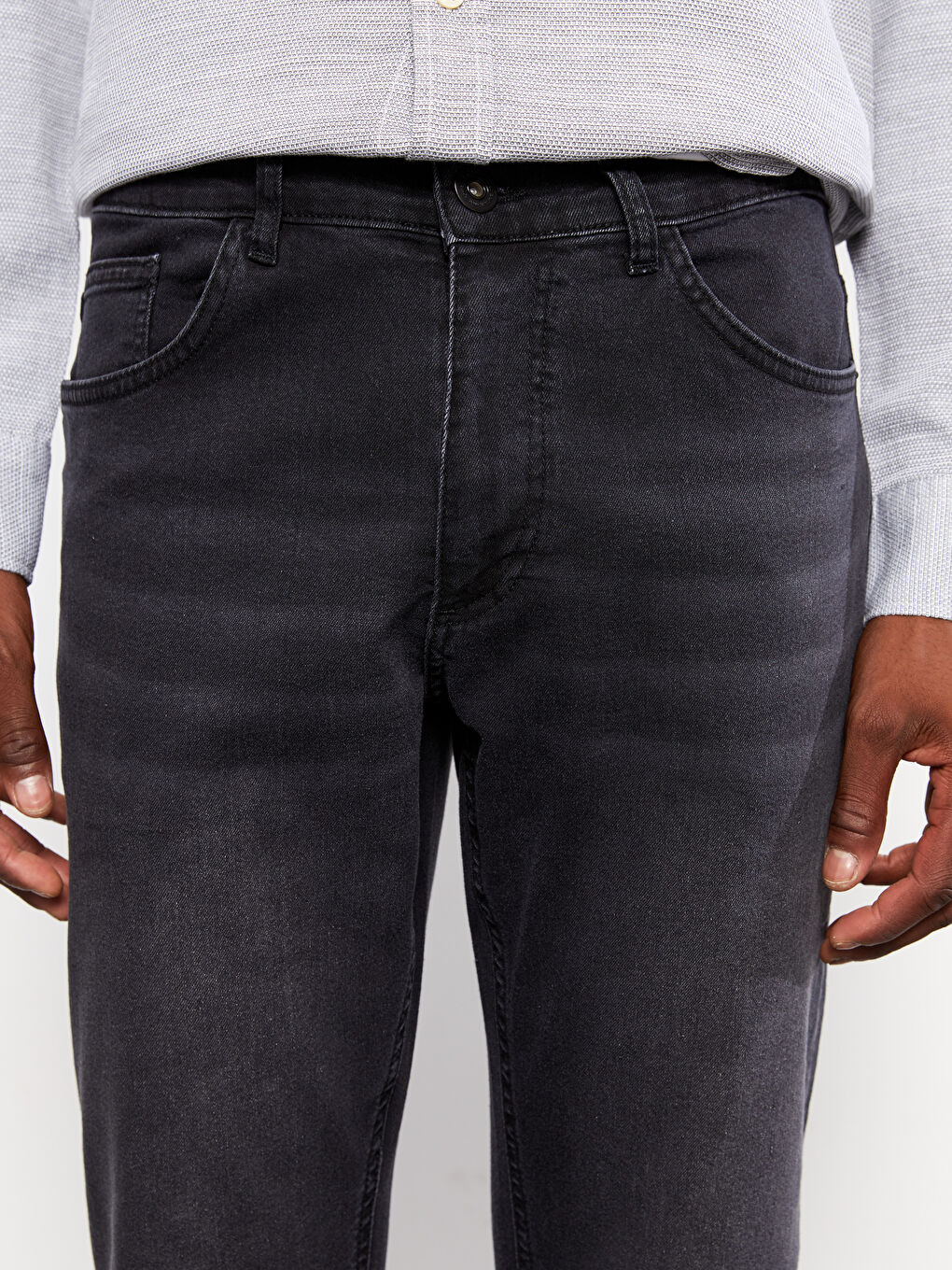 779 جينز بقصة عادية للرجال-4