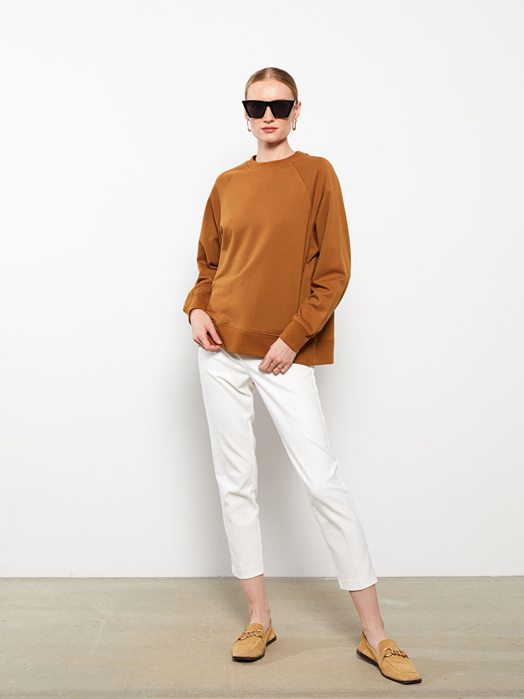 LCWAIKIKI Basic Crew Neck Plain Long Sleeve Women's Sweatshirt -W2DB34Z8-H4M