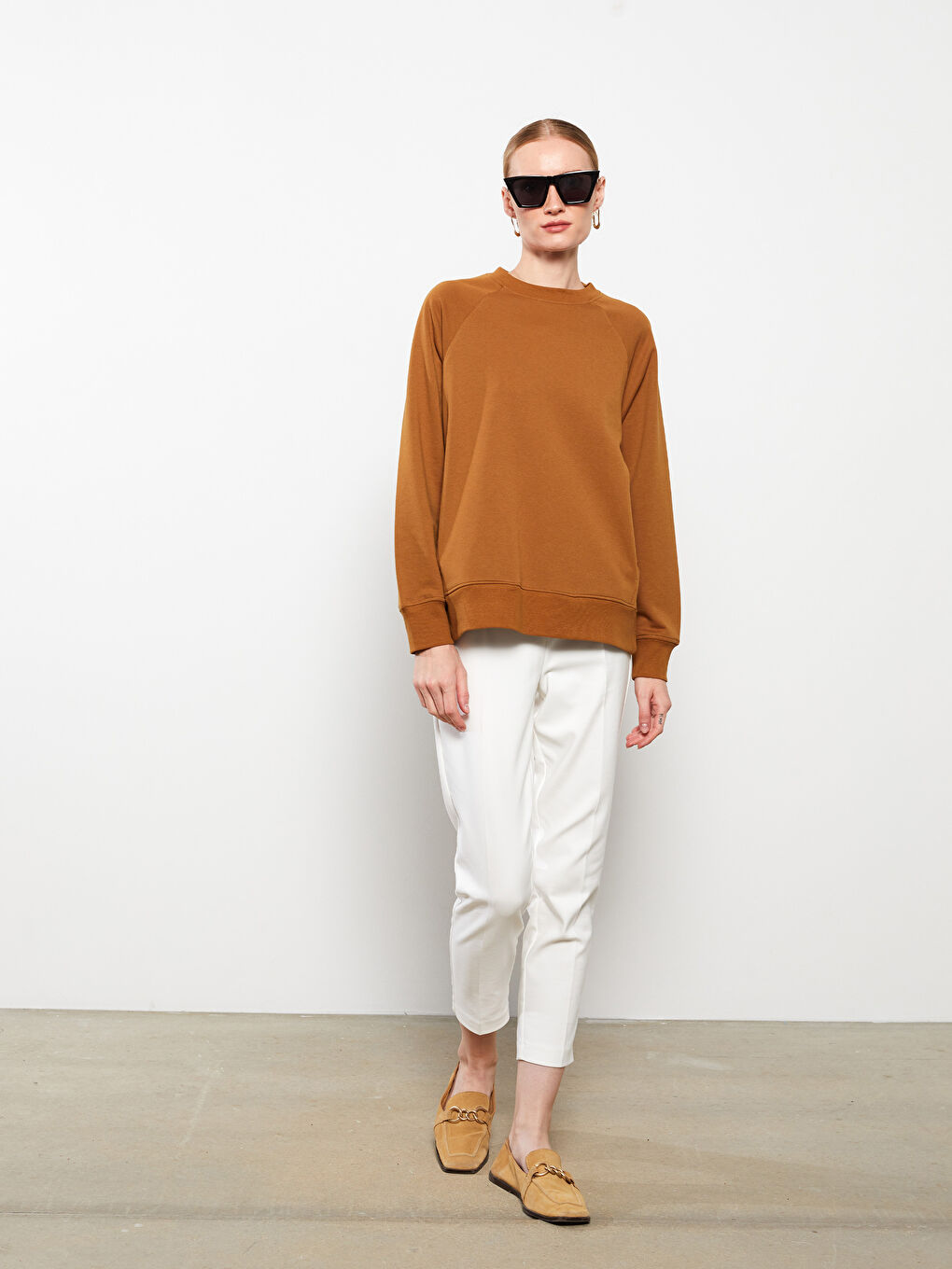 LCWAIKIKI Basic Crew Neck Plain Long Sleeve Women's Sweatshirt -W2DB34Z8-H4M