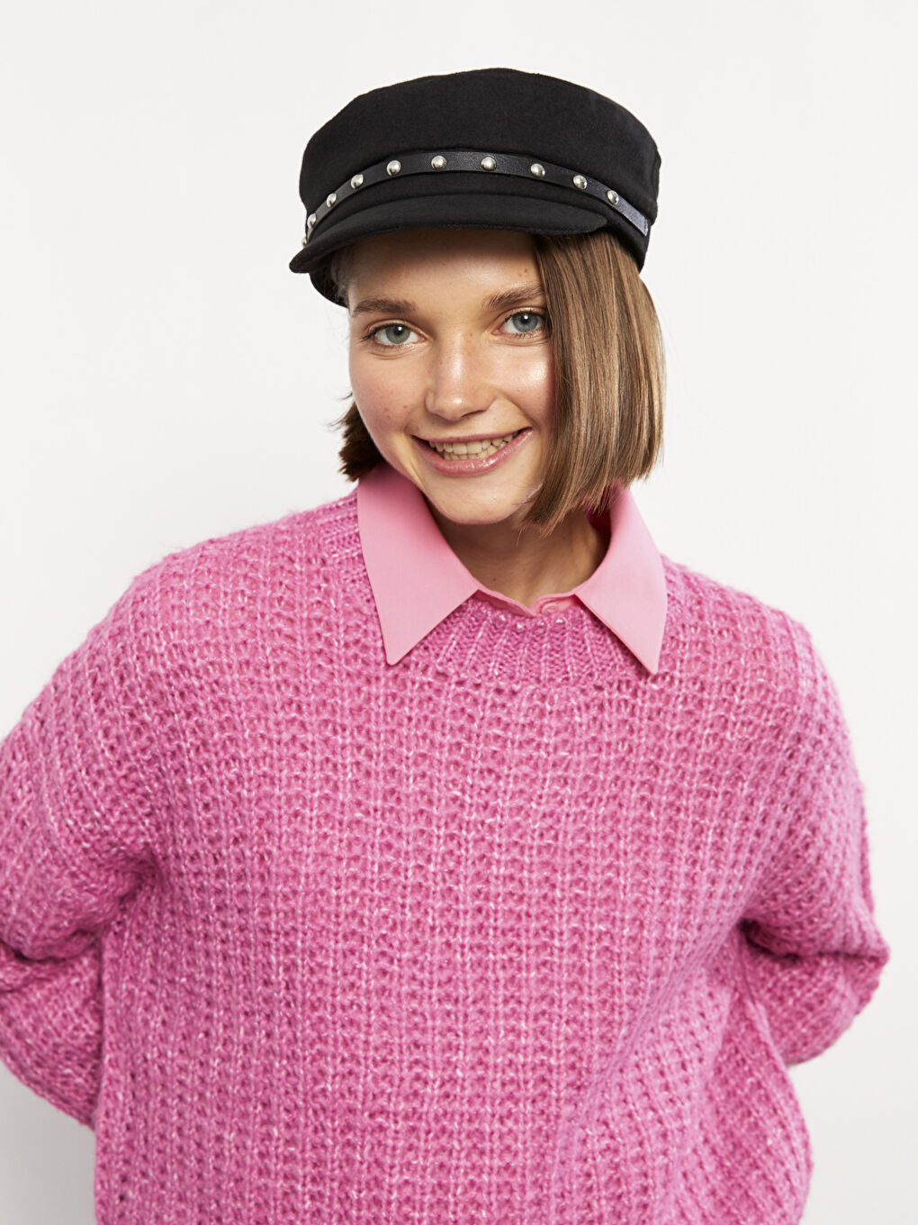 Siyah Metal Boncuklu Kadın Kaşe Denizci Şapkası-1