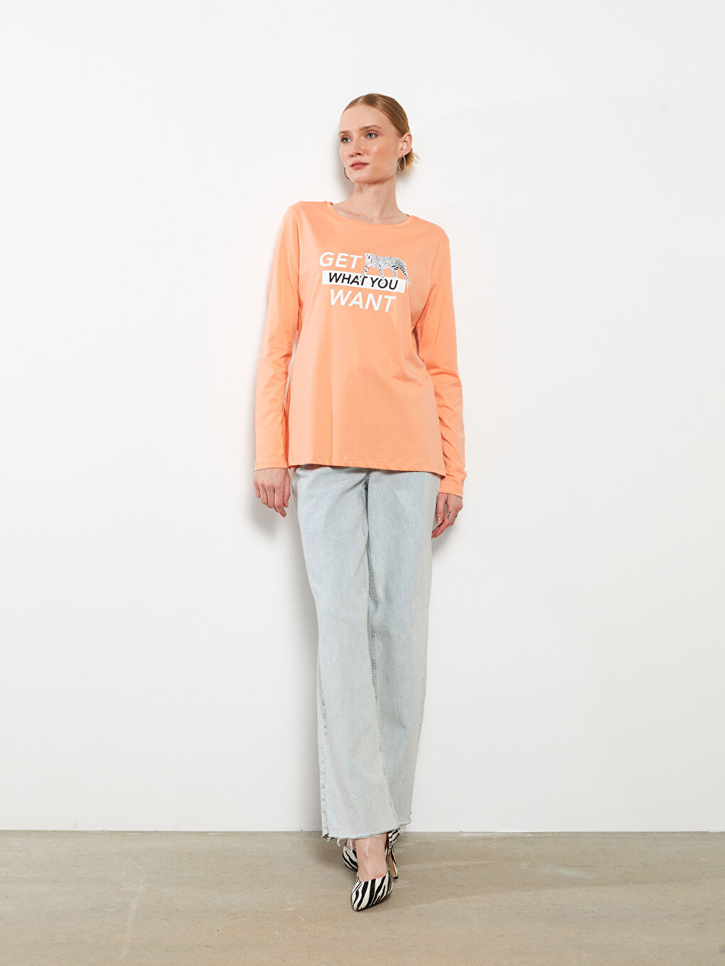 Mercan Bisiklet Yaka Baskılı Uzun Kollu Pamuklu Kadın Tişört