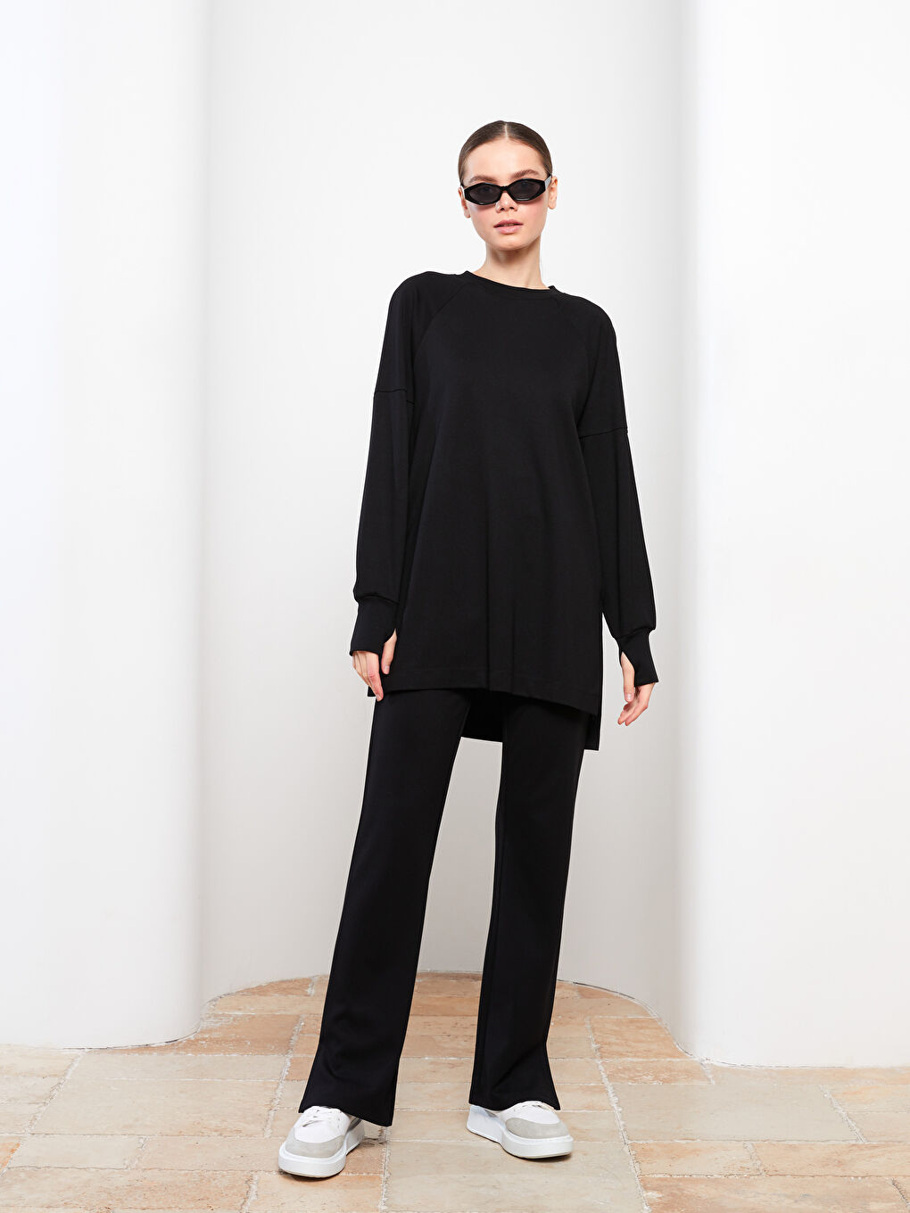 Siyah Bisiklet Yaka Düz Uzun Kollu Oversize Kadın Tunik