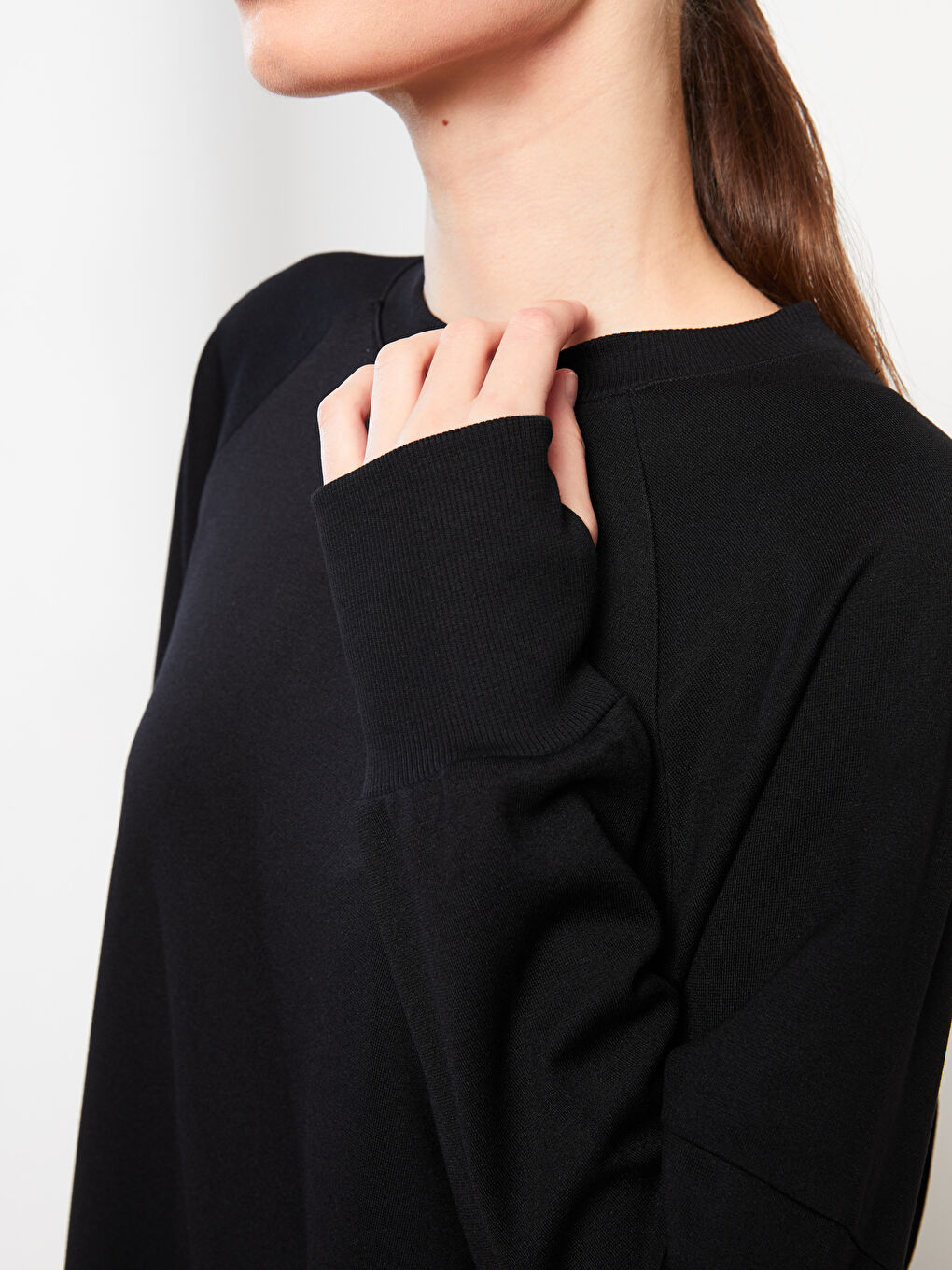 Siyah Bisiklet Yaka Düz Uzun Kollu Oversize Kadın Tunik-3