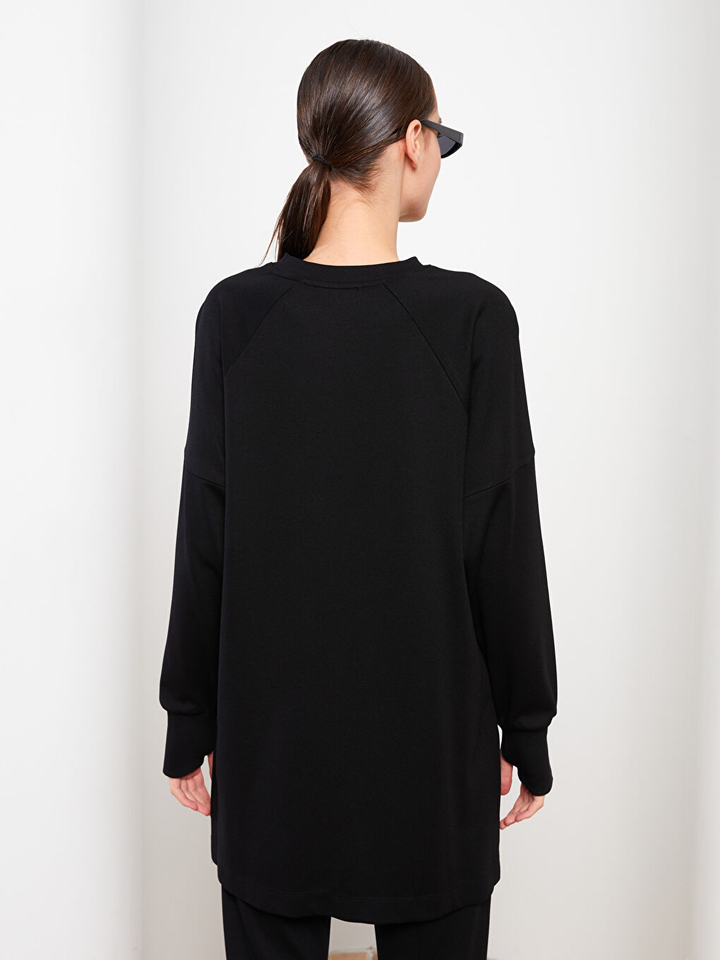 Siyah Bisiklet Yaka Düz Uzun Kollu Oversize Kadın Tunik-4