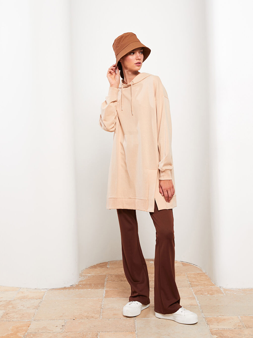 Tunique Sweatshirt Oversize À Capuche Unie Manches Longues pour Femmes-1