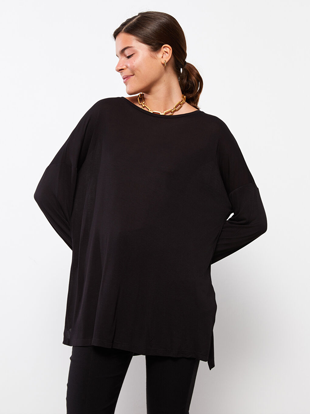 Siyah Bisiklet Yaka Düz Uzun Kollu Viskon Kadın Tişört