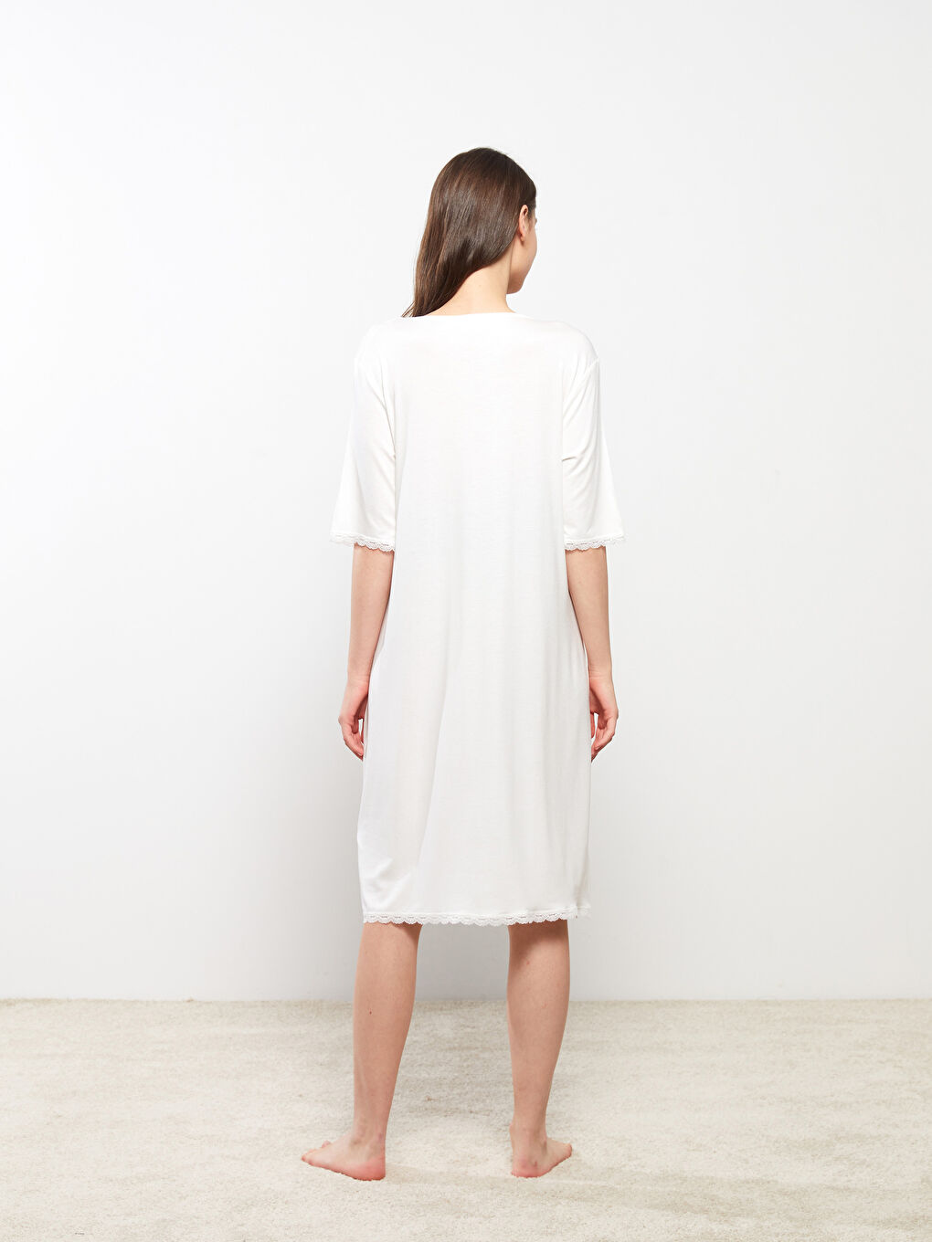 Ekru V Yaka Nakışlı Kısa Kollu Hamile Gecelik-3